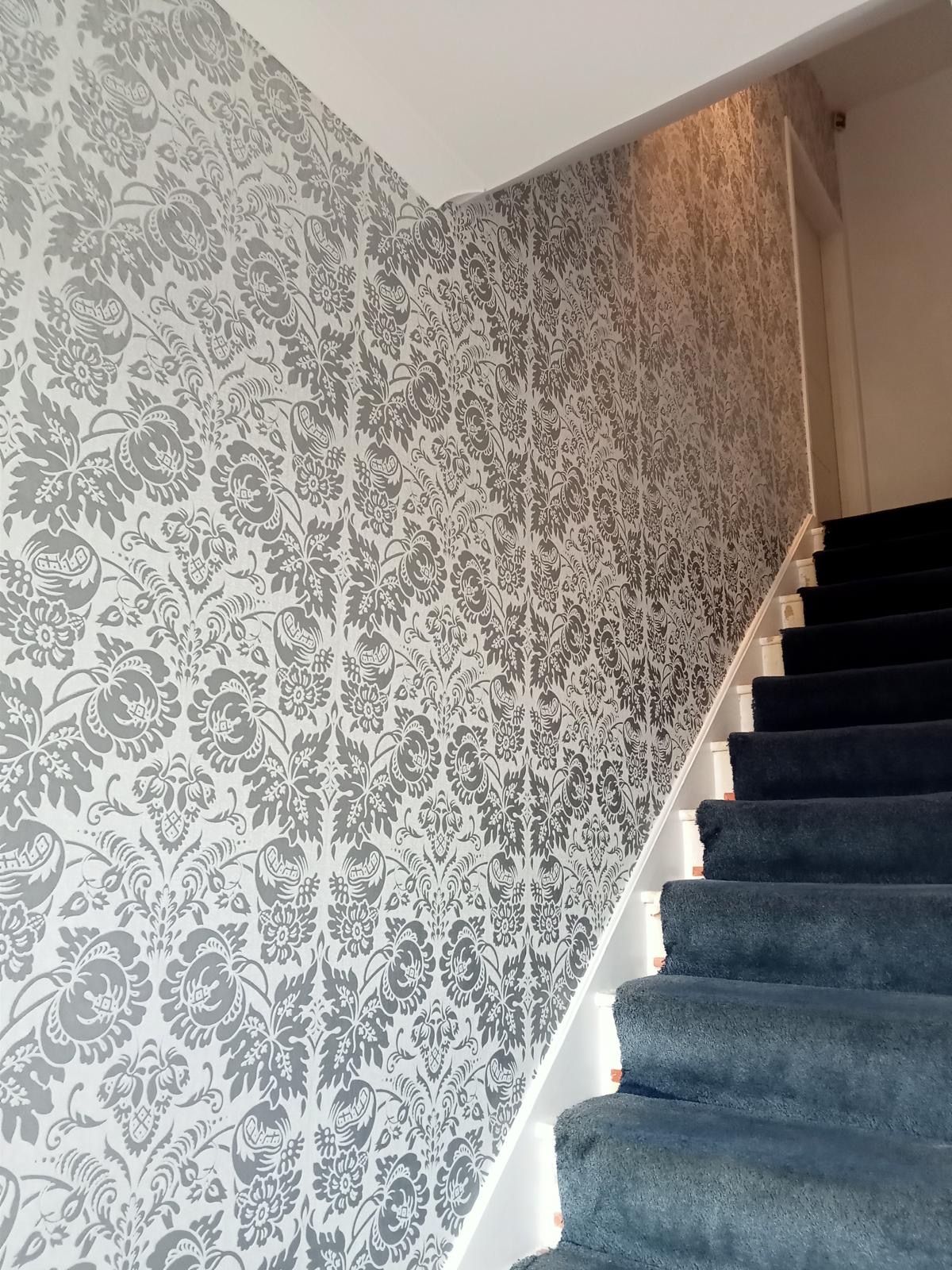 wallpaper hanging Aldgate, EC3
